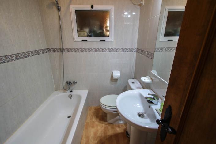 Image No.19-4 Bed Villa / Detached for sale