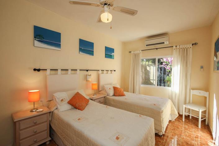 Image No.18-4 Bed Villa / Detached for sale