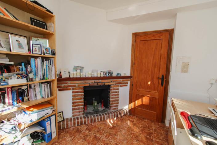 Image No.14-4 Bed Villa / Detached for sale