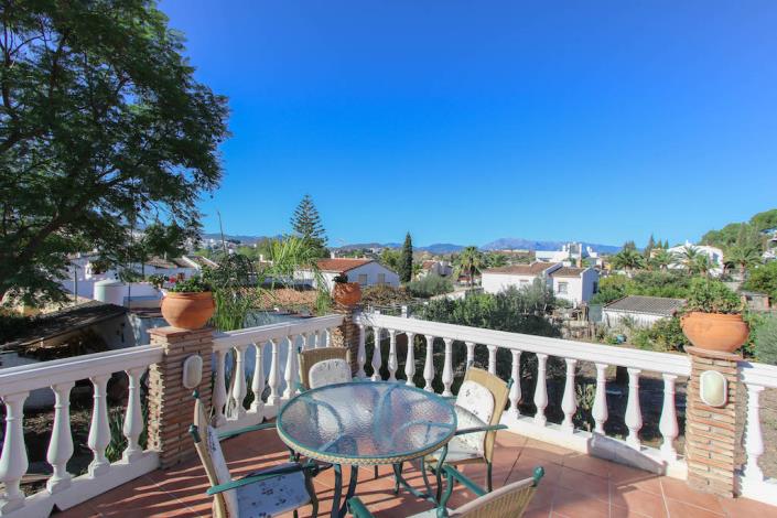 Image No.28-4 Bed Villa / Detached for sale