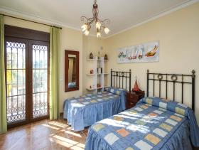 Image No.9-Villa / Détaché de 5 chambres à vendre à Alozaina
