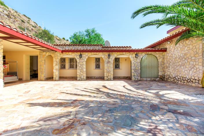 Image No.3-13 Bed Villa / Detached for sale