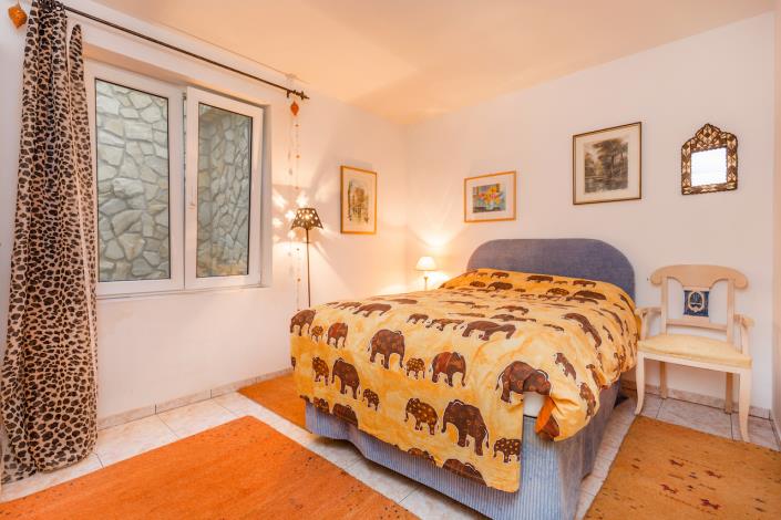 Image No.22-13 Bed Villa / Detached for sale