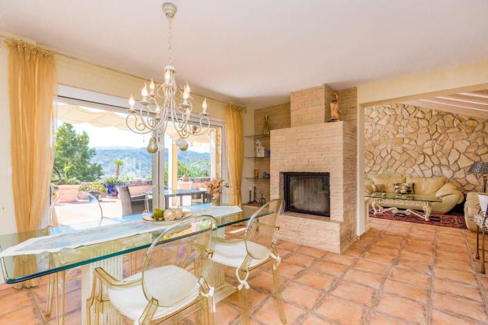 Image No.6-13 Bed Villa / Detached for sale