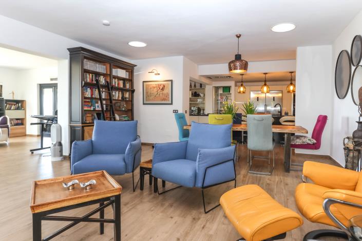 Image No.6-4 Bed Villa / Detached for sale