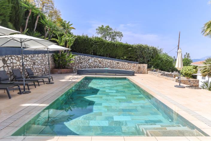 Image No.8-4 Bed Villa / Detached for sale