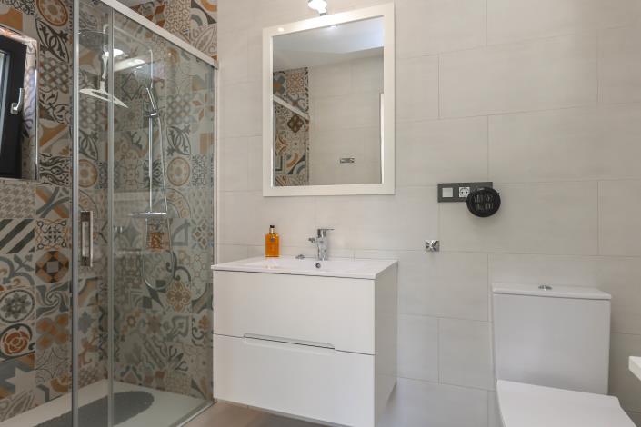 Image No.25-4 Bed Villa / Detached for sale