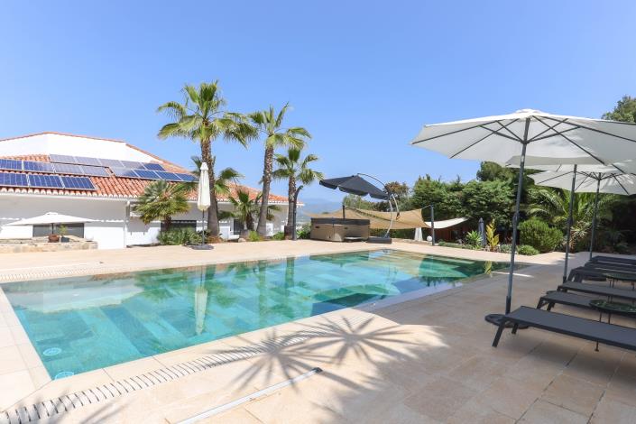 Image No.50-4 Bed Villa / Detached for sale