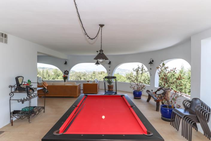 Image No.53-4 Bed Villa / Detached for sale