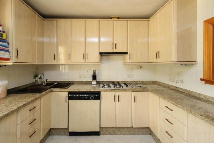 Image No.13-6 Bed Country House for sale