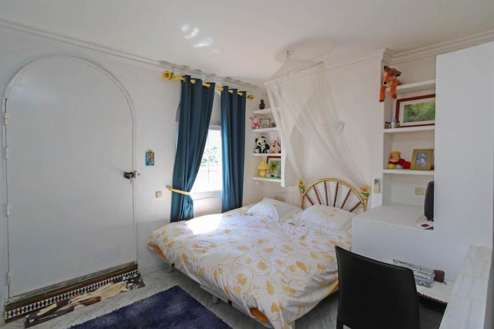 Image No.20-6 Bed Country House for sale