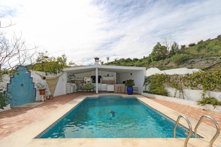 Image No.25-6 Bed Country House for sale