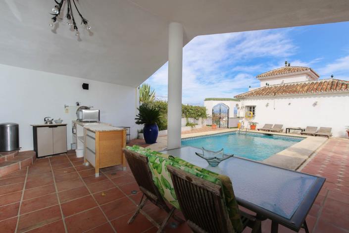 Image No.28-6 Bed Country House for sale