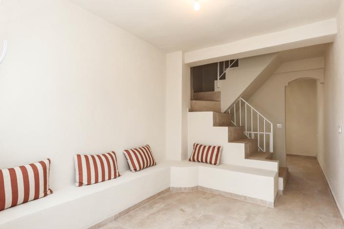 Image No.4-3 Bed Townhouse for sale