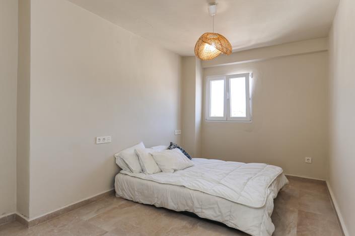 Image No.13-3 Bed Townhouse for sale