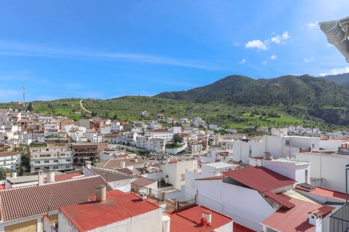 Image No.3-3 Bed Townhouse for sale