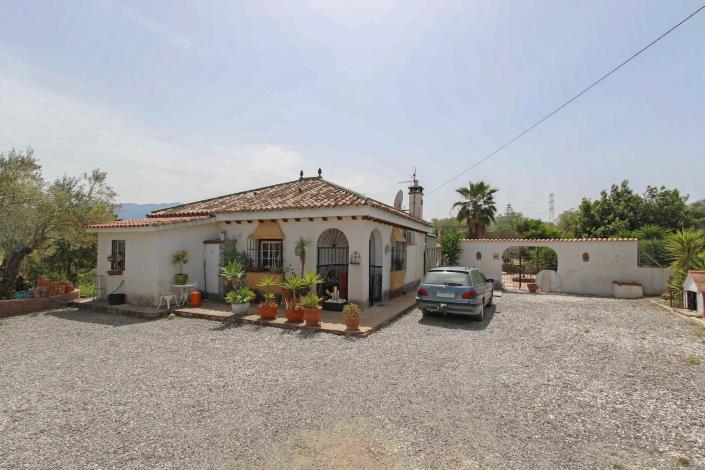 Image No.1-4 Bed Country House for sale