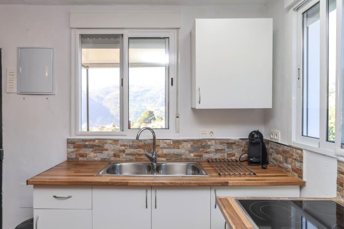 Image No.6-Villa / Détaché de 2 chambres à vendre à Yunquera