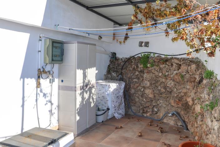 Image No.26-Villa / Détaché de 2 chambres à vendre à Yunquera