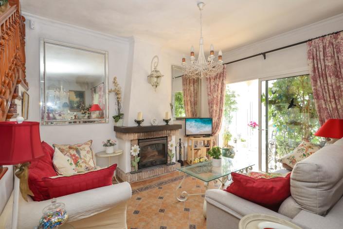 Image No.5-4 Bed Villa / Detached for sale