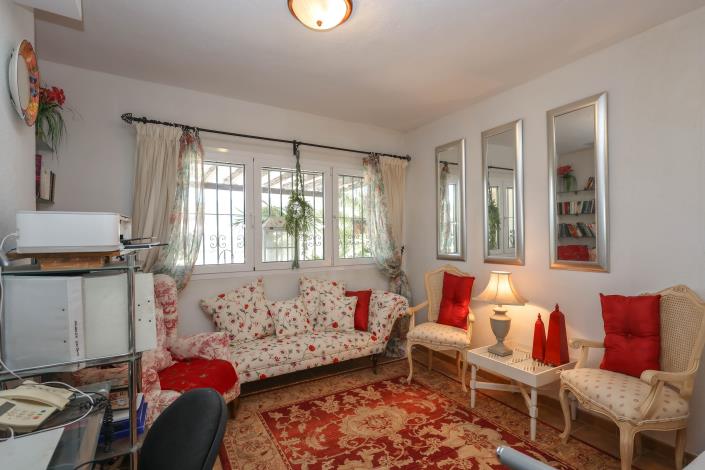 Image No.31-4 Bed Villa / Detached for sale