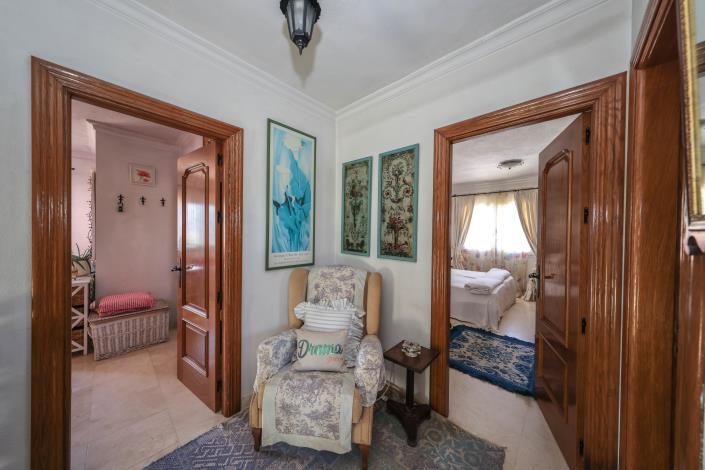 Image No.35-4 Bed Villa / Detached for sale