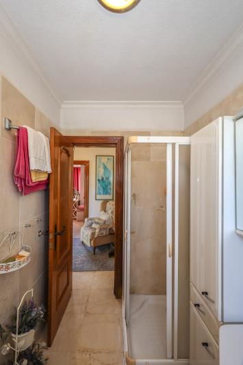Image No.40-4 Bed Villa / Detached for sale
