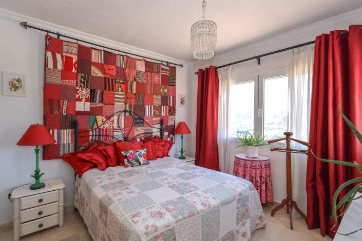 Image No.41-4 Bed Villa / Detached for sale