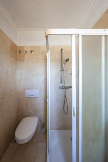 Image No.44-4 Bed Villa / Detached for sale