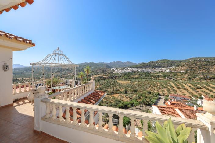 Image No.45-4 Bed Villa / Detached for sale