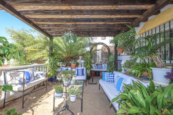 Image No.49-4 Bed Villa / Detached for sale