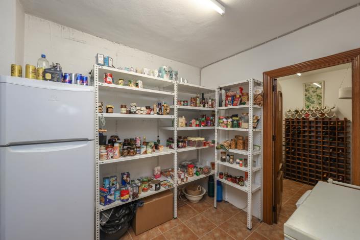 Image No.53-4 Bed Villa / Detached for sale
