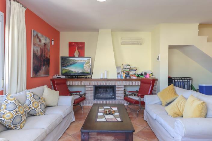 Image No.9-2 Bed Villa / Detached for sale