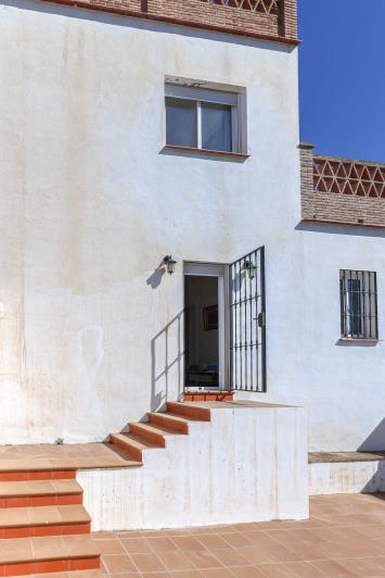 Image No.30-2 Bed Villa / Detached for sale