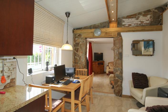 Image No.10-2 Bed Townhouse for sale