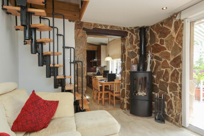 Image No.15-2 Bed Townhouse for sale