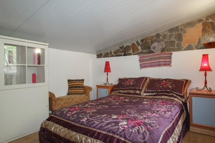 Image No.20-2 Bed Townhouse for sale