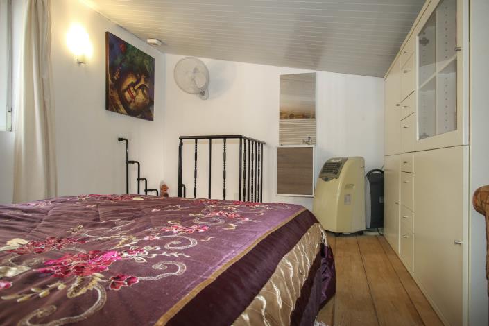 Image No.21-2 Bed Townhouse for sale