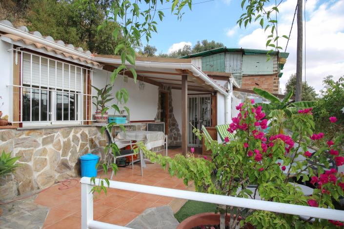 Image No.22-2 Bed Townhouse for sale