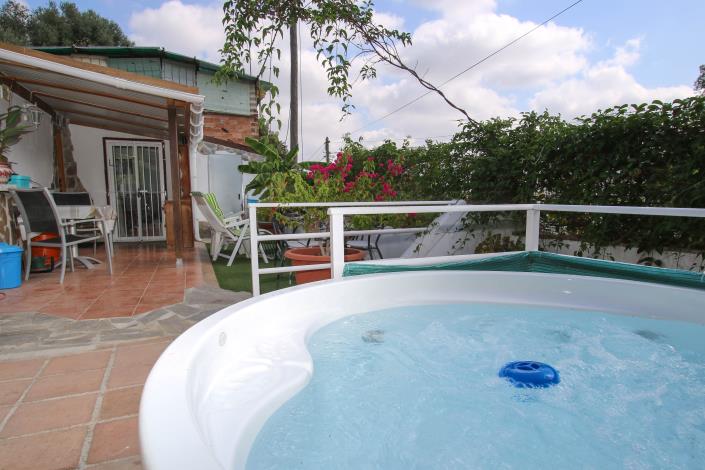 Image No.26-2 Bed Townhouse for sale