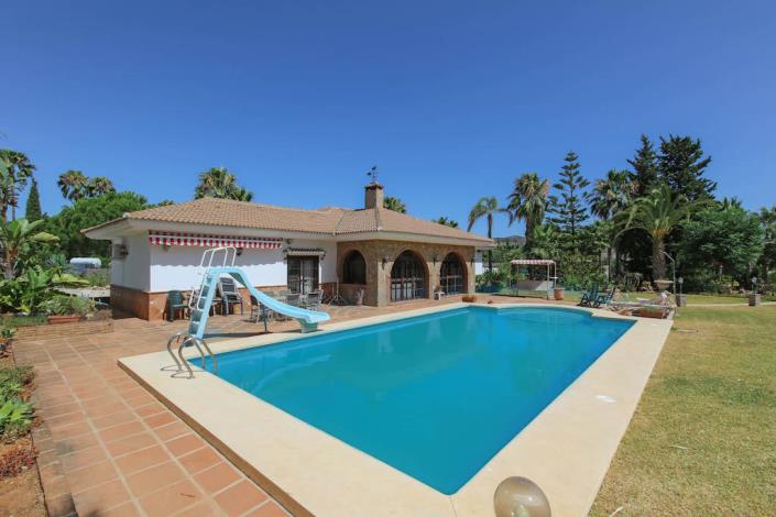 Image No.2-4 Bed Villa for sale