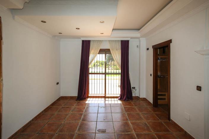 Image No.19-4 Bed Villa for sale