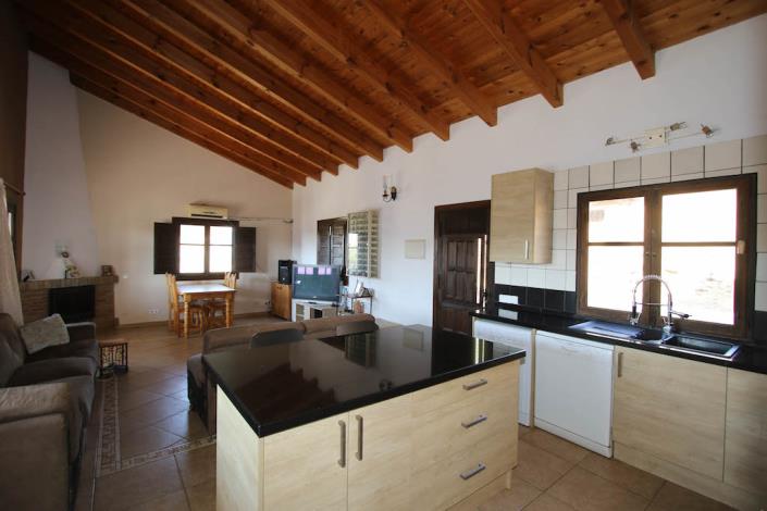 Image No.6-3 Bed Country Property for sale