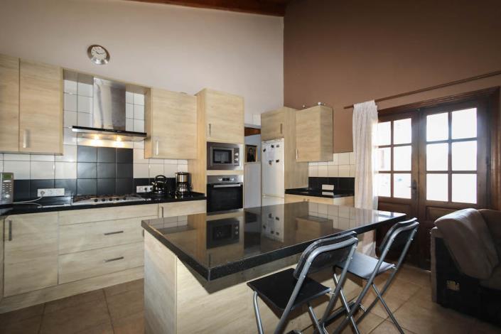 Image No.7-3 Bed Country Property for sale