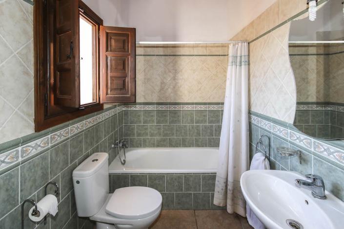 Image No.13-3 Bed Country Property for sale