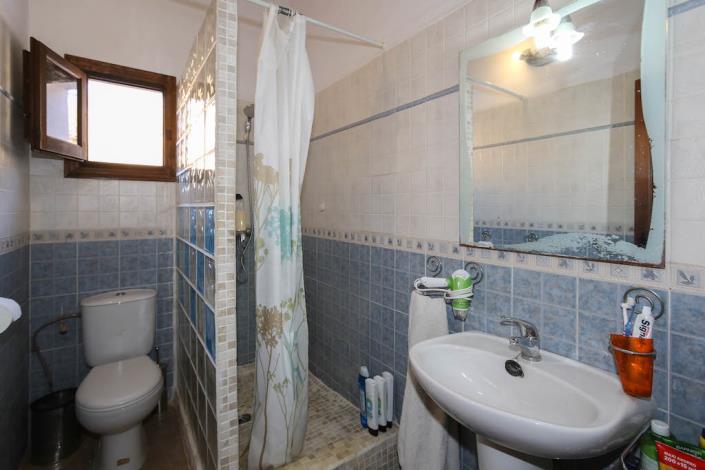 Image No.16-3 Bed Country Property for sale