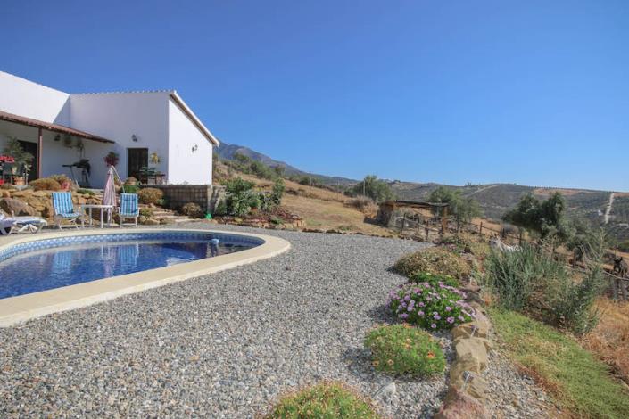 Image No.25-3 Bed Country Property for sale