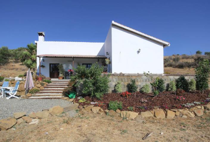 Image No.27-3 Bed Country Property for sale