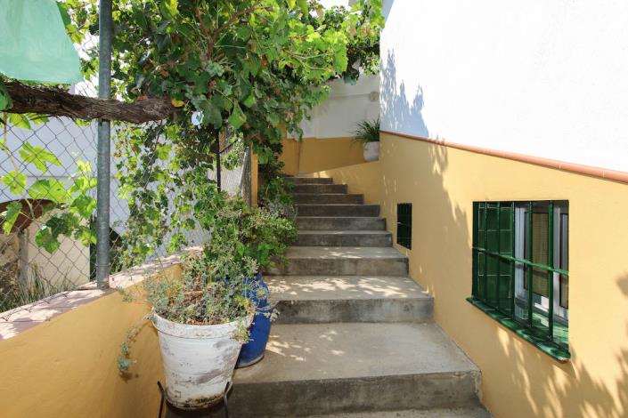 Image No.5-8 Bed Villa for sale