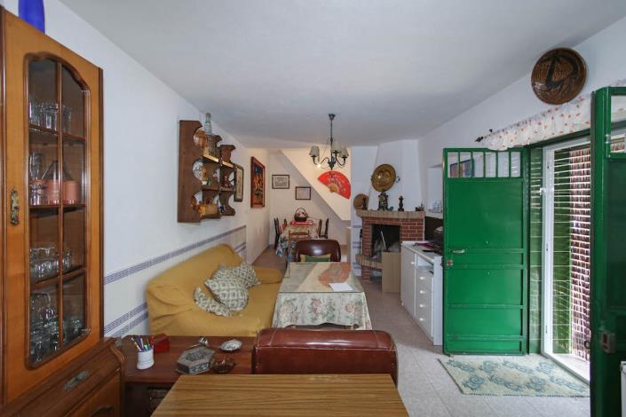 Image No.10-8 Bed Villa for sale